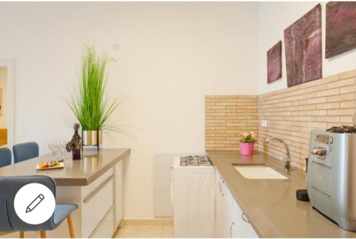 Apartament Bat Yam On The Beach Zewnętrze zdjęcie