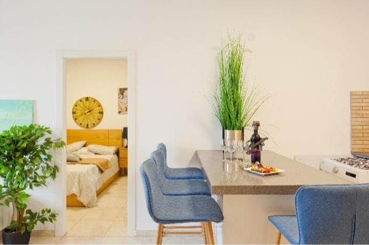 Apartament Bat Yam On The Beach Zewnętrze zdjęcie