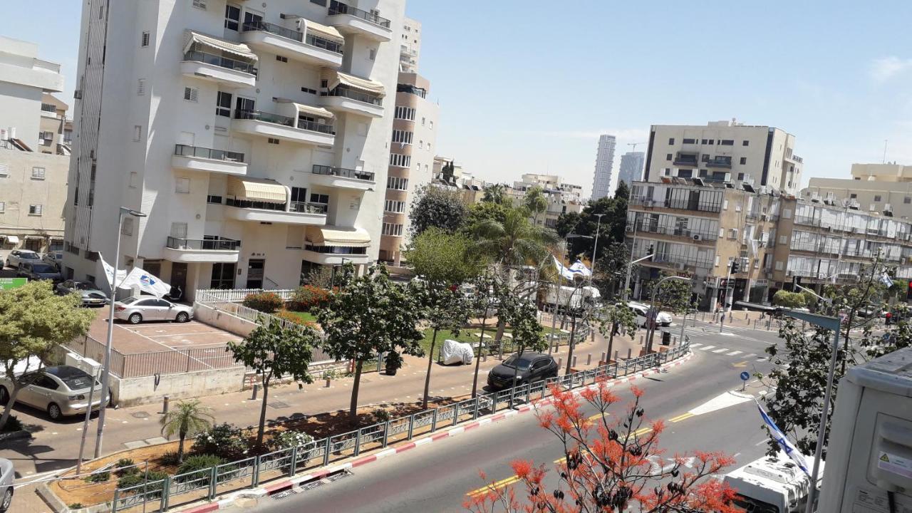 Apartament Bat Yam On The Beach Zewnętrze zdjęcie